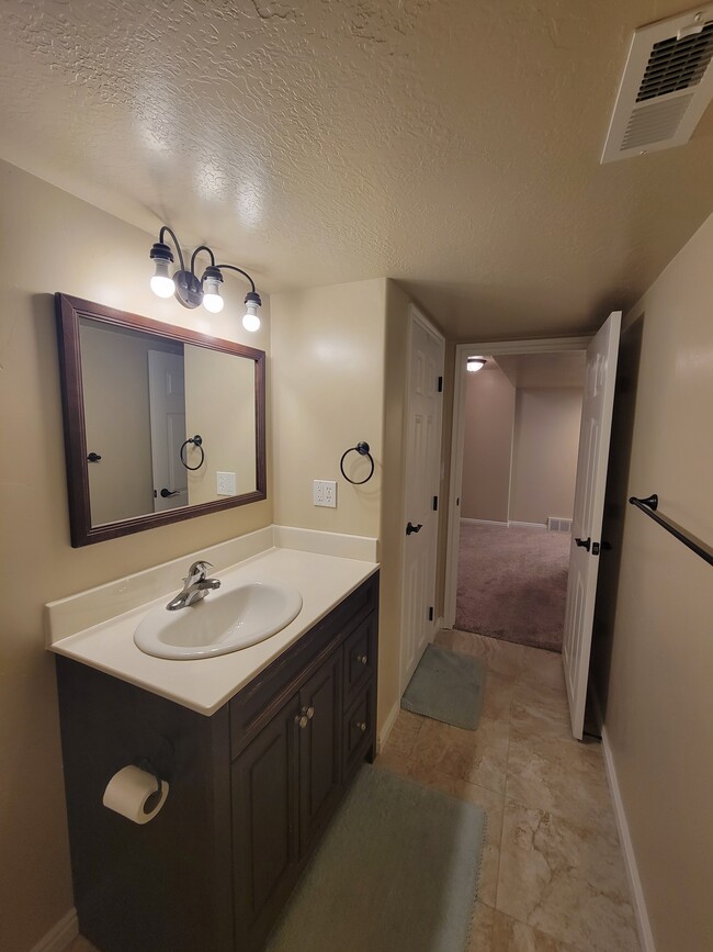 Bathroom with pantry - 1097 S 1875 W