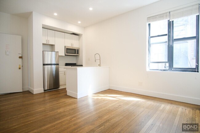 Primary Photo - 45 Tiemann Pl
