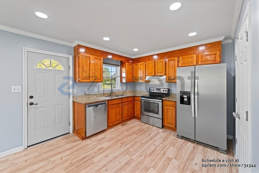 Building Photo - 2502 Foxworth Dr