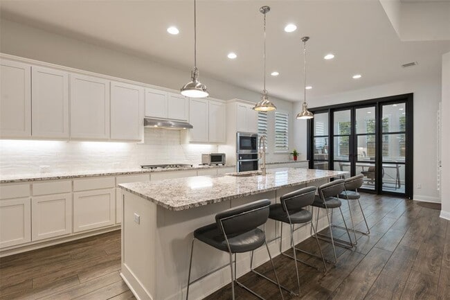 Building Photo - 713 Santa Catalina Wy