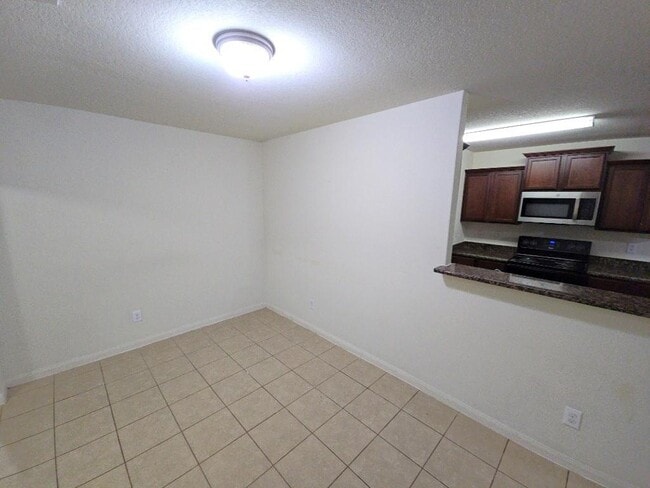 Building Photo - 1615 Pink Stone Dr