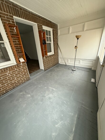 Building Photo - 1004 N 46th St