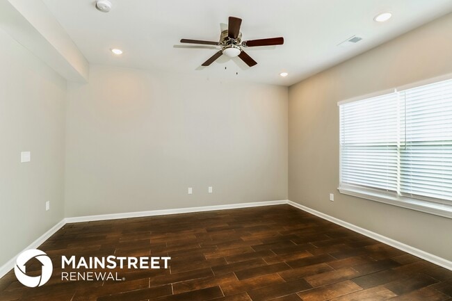 Building Photo - 2107 Paddle Wheel Dr