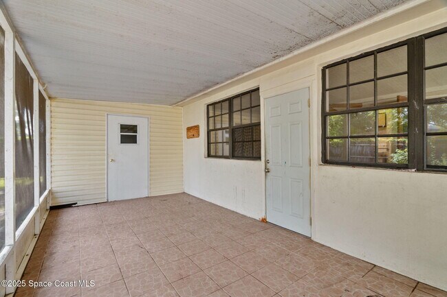 Building Photo - 504 Cornell Ave