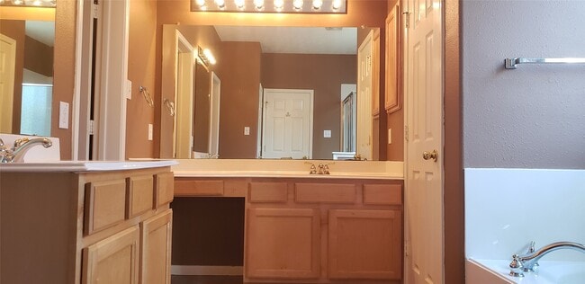 Building Photo - 22106 Bridgestone Oak Dr
