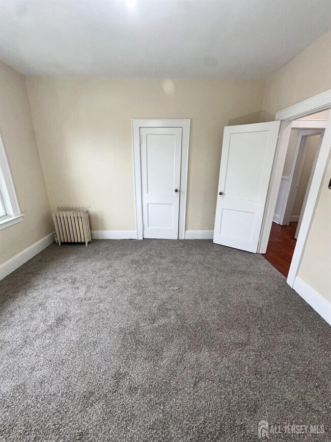 Building Photo - 6 Field Rd