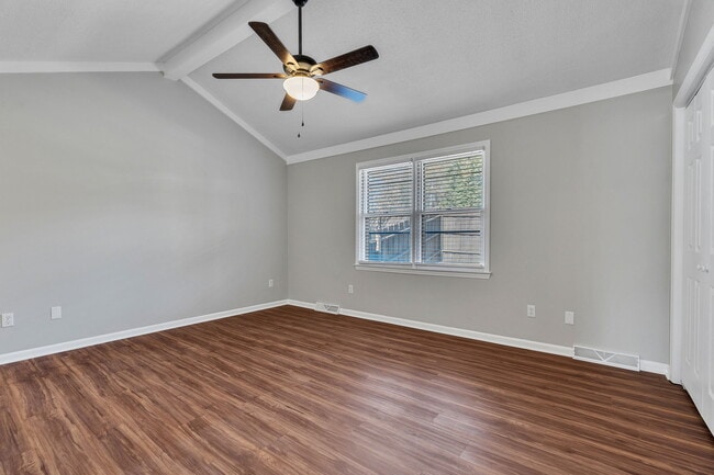 Building Photo - 100 Sunningdale Ct