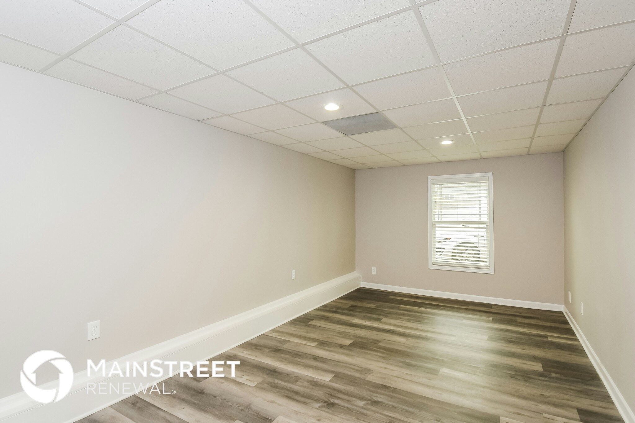 Building Photo - 467 Woodland St