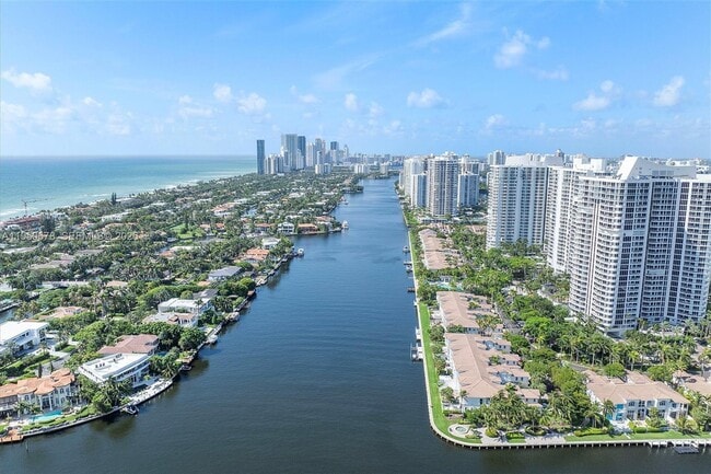 Building Photo - 21301 NE 38th Ave