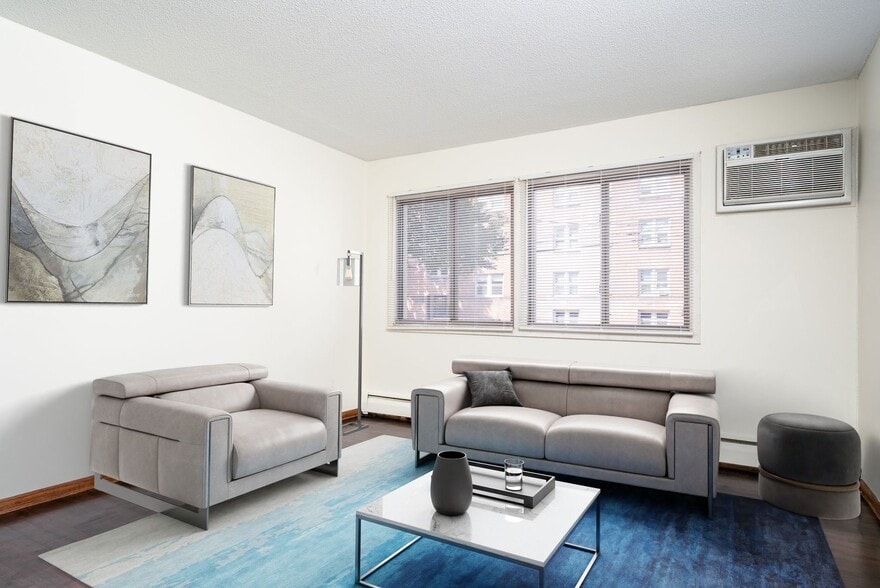 Interior Photo - 2626 Fremont Ave S