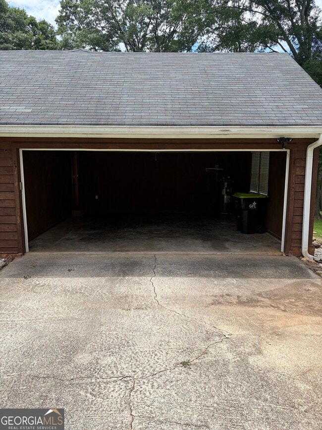 Building Photo - 105 Braemar Dr