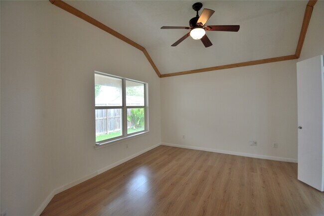 Building Photo - 9238 Clearwood Landing Blvd