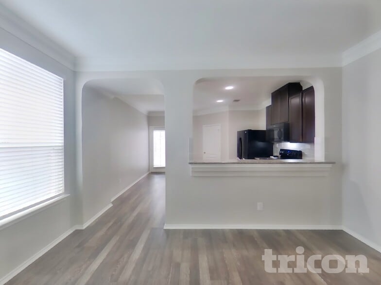 Building Photo - 10019 Placid Bay