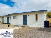 Building Photo - 1850 N 5th Ave