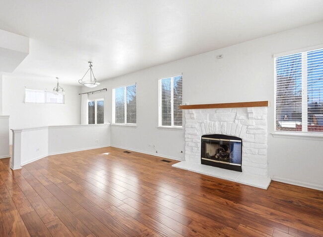 Building Photo - 487 W Hamlin Ln