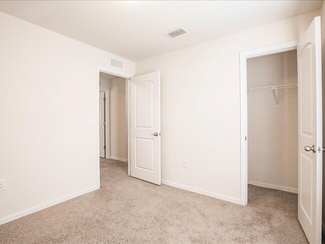 Building Photo - Spells Wear Off, Leases Don’t – 3Bd/2Bth D...