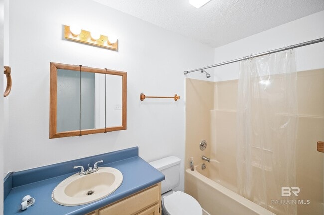 Building Photo - 2776 Santa Rosa Cir