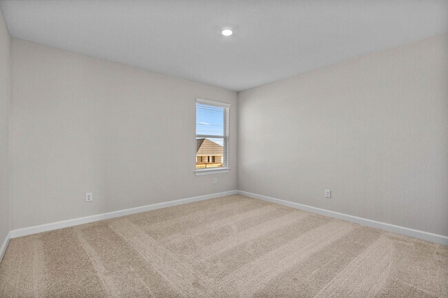 Building Photo - 1006 Whispering Winds Dr