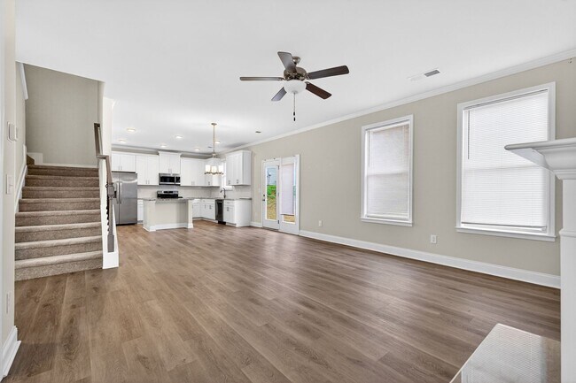 Building Photo - 4 BEDROOM SINGLE FAMILY HOME IN BRASELTON!