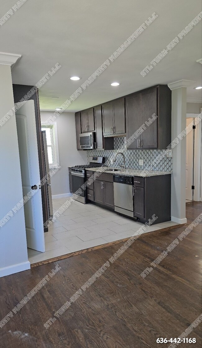 Building Photo - 9414 Altonwood Dr