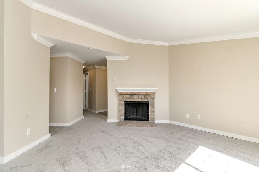 Working wood fireplace - 23410 18th Ave S