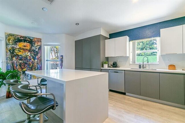 Building Photo - 12101 SW 135th Terrace