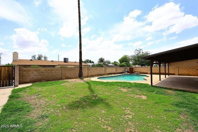 Building Photo - 617 E Calle Bolo Ln