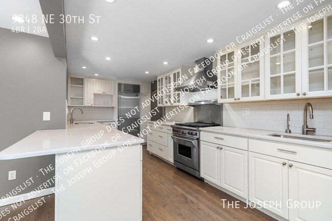 Building Photo - 9848 NE 30th St