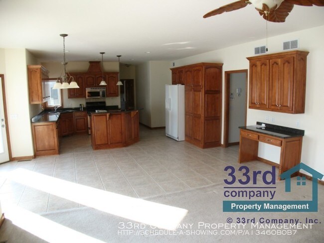 Building Photo - 2082 Arnold Palmer Dr