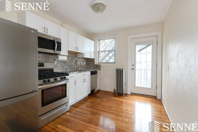 Building Photo - 295 Spring Street Ext
