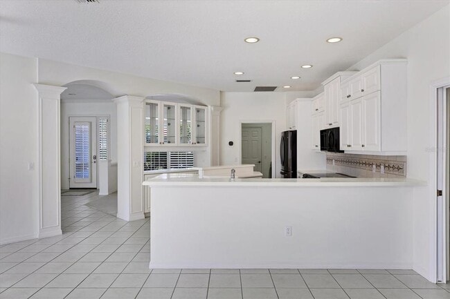 Building Photo - 8501 Park Shore Ln
