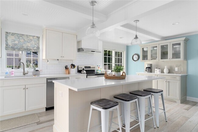 Building Photo - 73 Merton Rd