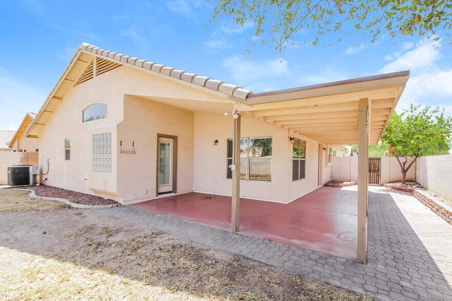 Building Photo - 1745 N 125th Dr