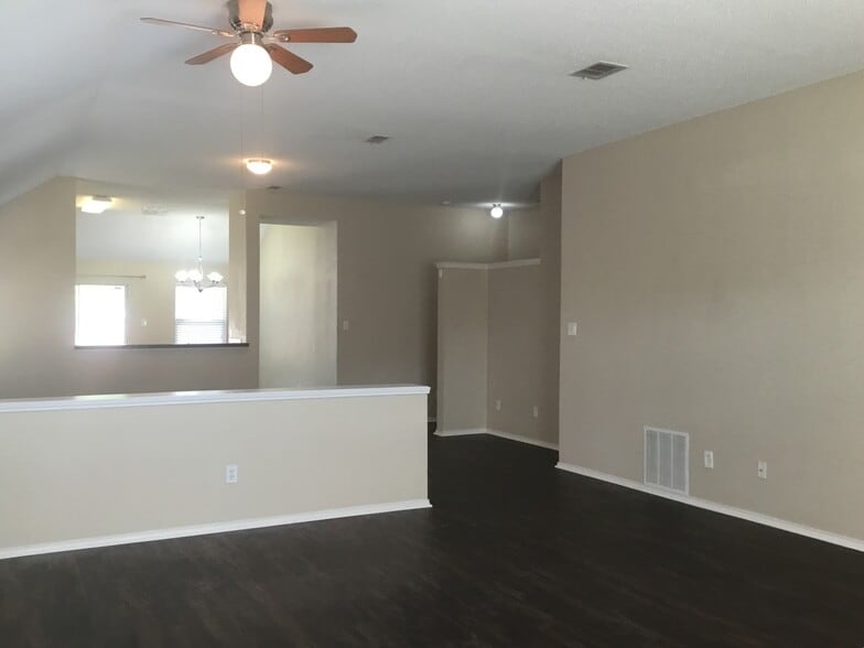 Building Photo - 7605 Stanhope Ln