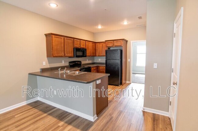 Building Photo - 2192-2206 Del Carmel Way