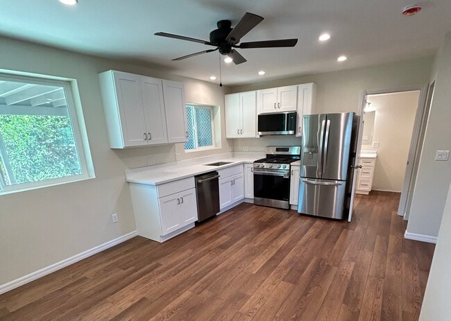 Kitchen - 1999 Valley Rim Rd