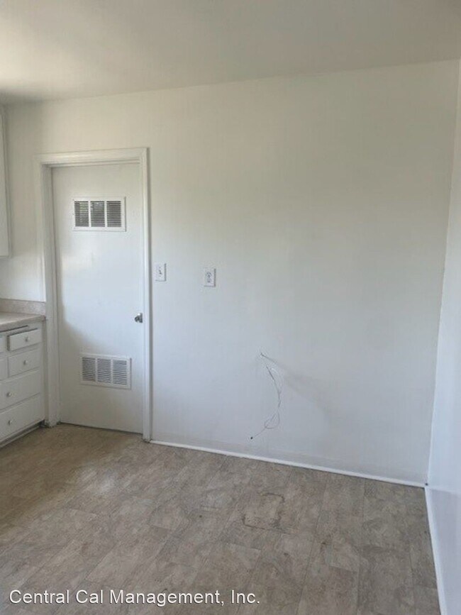 Building Photo - 2 br, 1 bath House - 2124 Pacific St