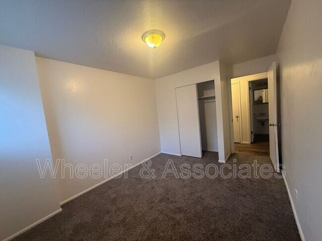 Building Photo - 2650 Jefferson Ave