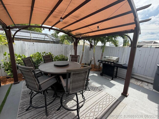 Building Photo - 8847 Thumbwood Cir