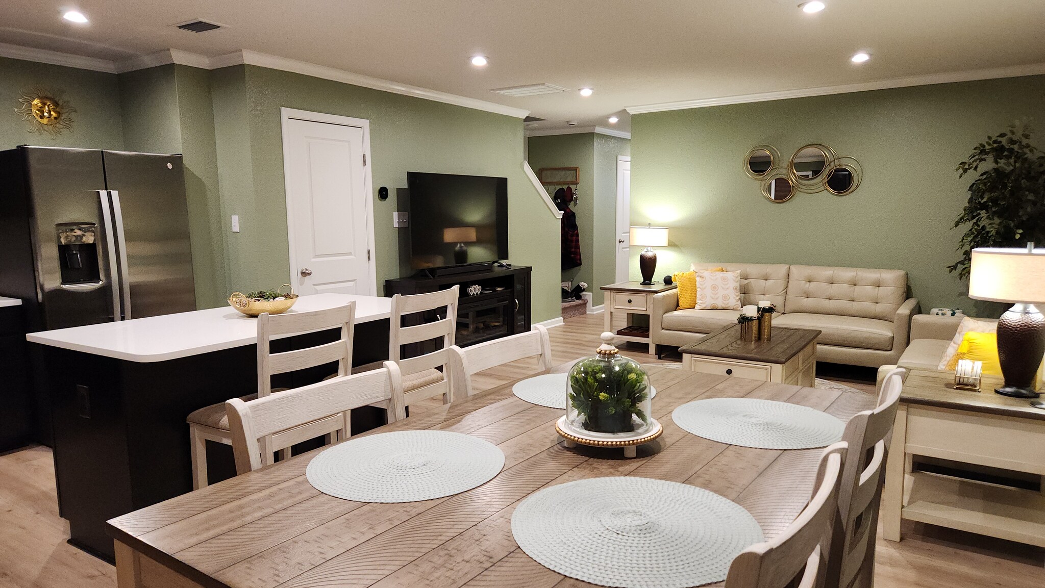 Building Photo - 1606 Raven Way