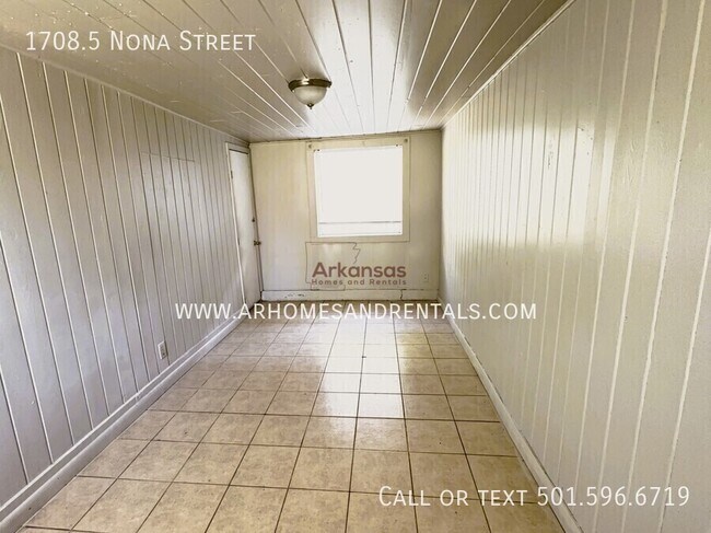 Building Photo - 1708.5 Nona St