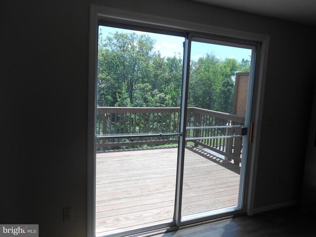 Building Photo - 131 Township Ct