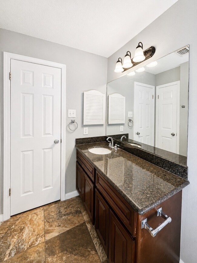 Building Photo - 12027 Silver Island Cir