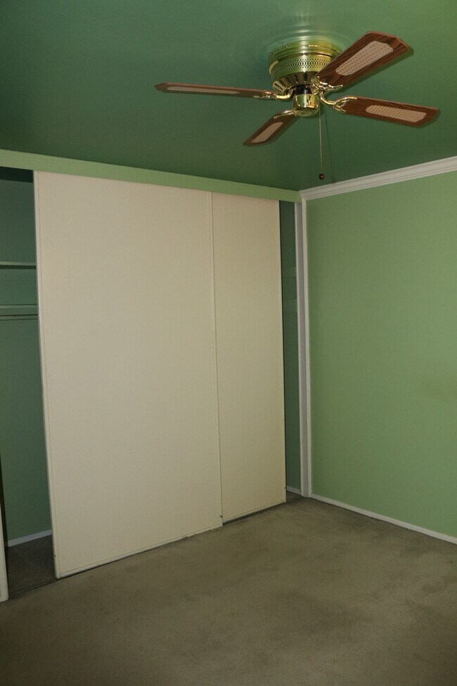 Building Photo - 19275 Symeron Rd