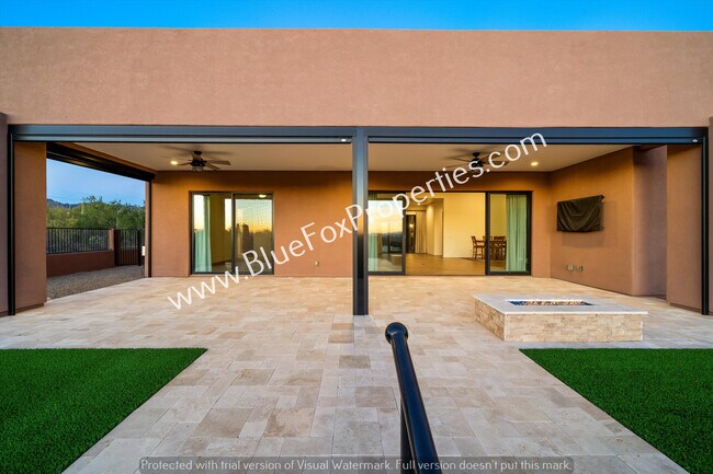 Building Photo - 13037 N Red Quail Pl