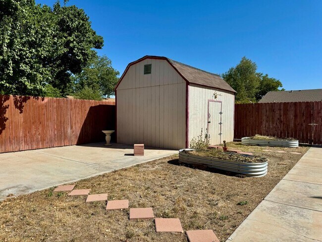 Building Photo - 5722 2nd Pl