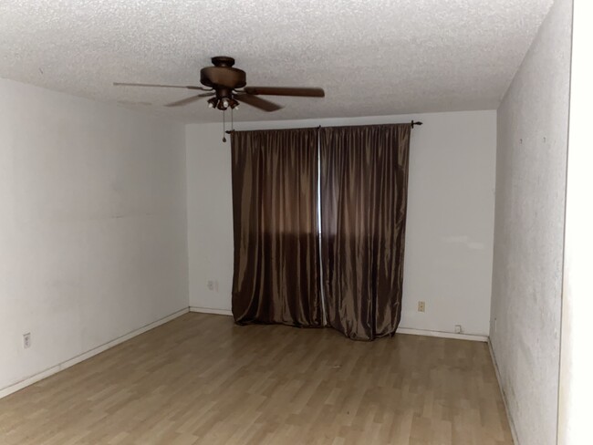 Building Photo - 9009 Wagtail Dr