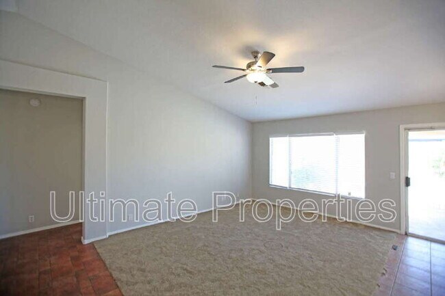 Building Photo - 7816 W Ocotillo Rd