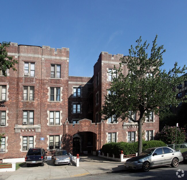 Building Photo - 82-60 116th St