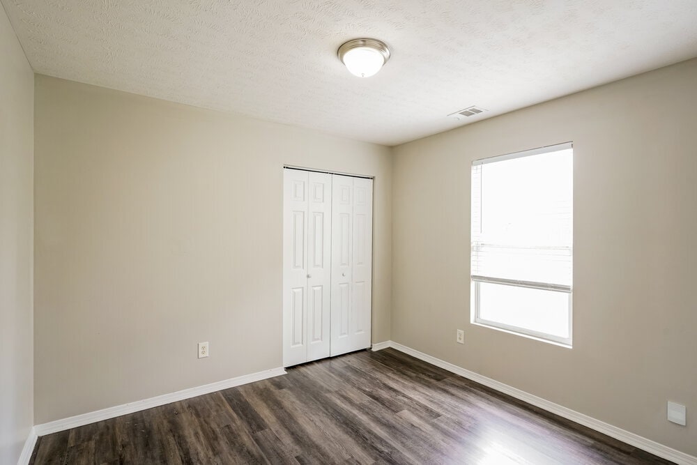 Building Photo - 2893 Creekbend Dr